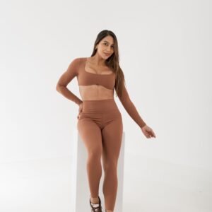 SET DEPORTIVO LEGGINS Y CROP TOP MANGA LARGA